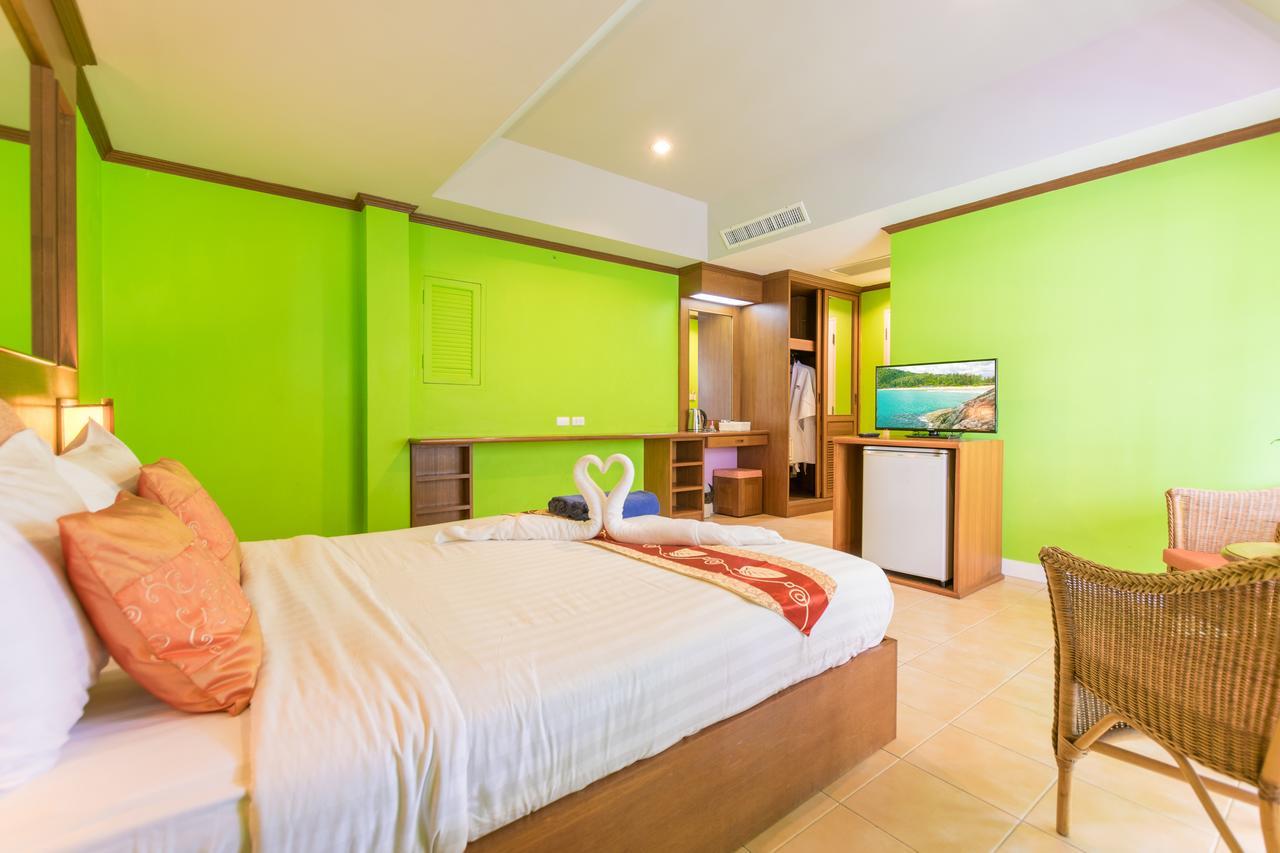 Chaba Kata Beach Hotel Ruang foto