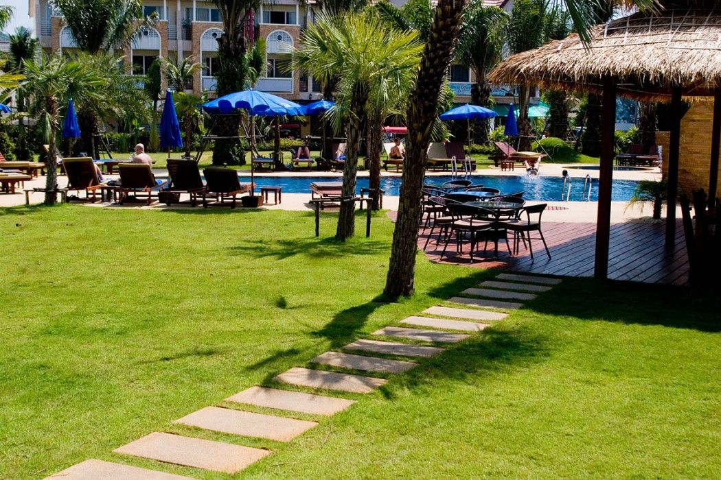 Chaba Kata Beach Hotel Bagian luar foto